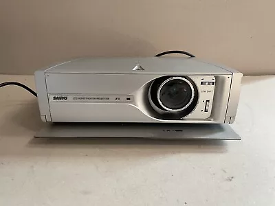 Kaufen SANYO PLV-Z3S - LCD Home Theater Projector / Projecteur Beamer HD • 130€