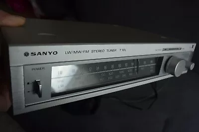Kaufen SANYO RECEIVER Model T10L Für LW/MW/FM Stereo Tuner Silber/bronze Vollfunktion • 9.50€