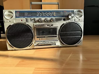 Kaufen Vintage SHARP GF-5757 Stereo Radio Kassette Boombox Rare Funktionieren.  • 279.99€