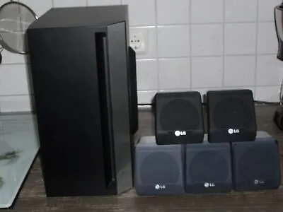 Kaufen LG Lautsprecher HIFI 5x Klein SH32ST-S 1x Groß SH32SR-W Surround System LG • 24.90€