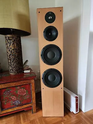 Kaufen JBL XTi 100 Bass Reflex Speakers (One Pair) In Excellent Condition • 750€