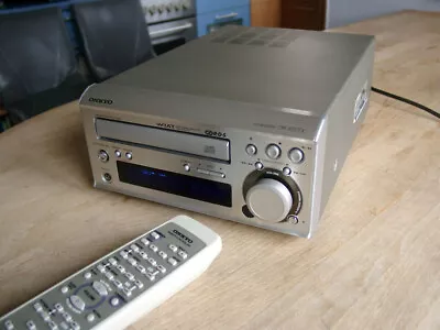 Kaufen Mini HiFi CD-Receiver Onkyo CR-305TX Mit Fernbedienung • 23.50€