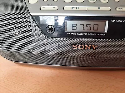 Kaufen Sony CD Player AM/FM Radio Cassette Recorder Model: CFD-S05 Boombox Tested Works • 50€