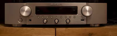 Kaufen Marantz NR1200 Stereo Netzwerk-Receiver - Silbergold Gebraucht • 400€