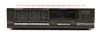 Kaufen Grundig V 8200 - HiFi Stereo Amplifier Mit  5-Band Stereo Graphic Equalizer • 29.99€