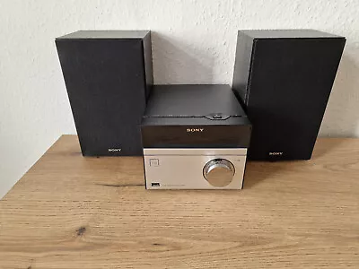 Kaufen Sony CMT-S20B Kompakt Stereo HI FI CD Player FM USB Schwarz • 49€