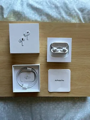 Kaufen Apple AirPods Pro (2. Generation) In Ear Brandneu Mit Magsafe Ladehülle • 209.16€