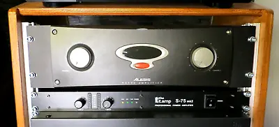 Kaufen Alesis RA 500, Amplifier, Topp Zustand, 2 X 300 W, Tonstudioauflösung • 359€