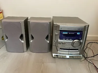 Kaufen SHARP  Kompakt-Stereo-Anlage Radio+Kassette+CD 3-CD Wechsler Mit Boxen NP 349,-  • 19.95€