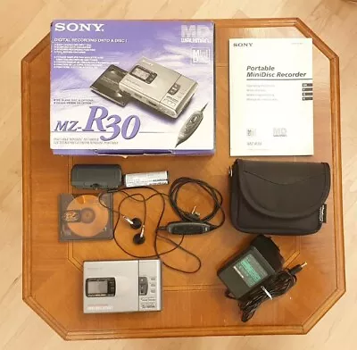 Kaufen SONY MiniDisc MZ-R30 MD Walkman/Recorder Mit Zubehör Aus Nachlass  • 125€