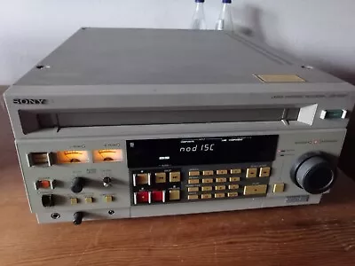 Kaufen Sony Laser Videodisc Recorder LVR-4000P • 349€