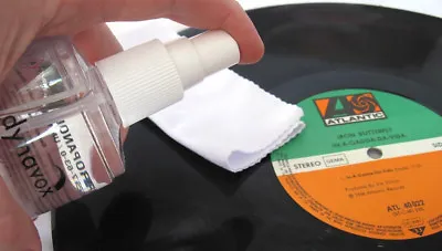 Kaufen Dynavox Reinigungsflüssigkeit Reinigungsspray Für Schallplatten +Tuch (29,95€/l) • 6.29€