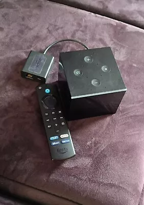 Kaufen Amazon Fire TV Cube  4K UHD-Streaming-Mediaplayer / Alexa Top  • 50€