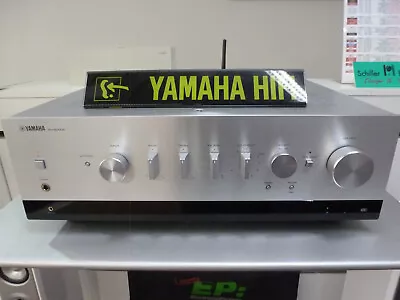 Kaufen Yamaha R-N 1000, Netzwerk-Receiver, Silber, Neuwertiger Aussteller • 1,229€