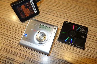 Kaufen Sony MD  NH700 Silber HI Recrder/Player Net Minidisc Walkman (11) + Netzteil • 259.90€