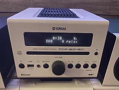 Kaufen Yamaha MCR-B043D, USB,CD/Mp3, Bluetooth, DAB+  Kompaktanlage In Weiß Mit FB • 220€