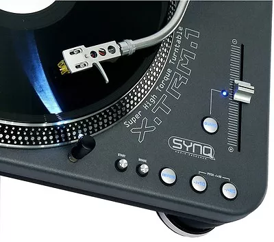 Kaufen 2x SYNQ X-TRM-1 Profi Turntable DJ Plattenspieler XTRM1 XTRM-1 NEU! UVP 918,- • 1,098€