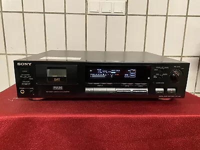 Kaufen Sony DTC-690 DAT-Recorder Schwarz Digital Audio Tape Deck [D] • 179€