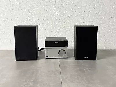 Kaufen Sony CMT-S20 Mini-HiFi System (CD-Player, FM, USB) Schwarz / Silber Lautsprecher • 50€