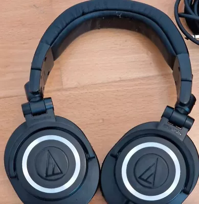 Kaufen Audio-Technica ATH-M50x Professional Headphones. • 99€